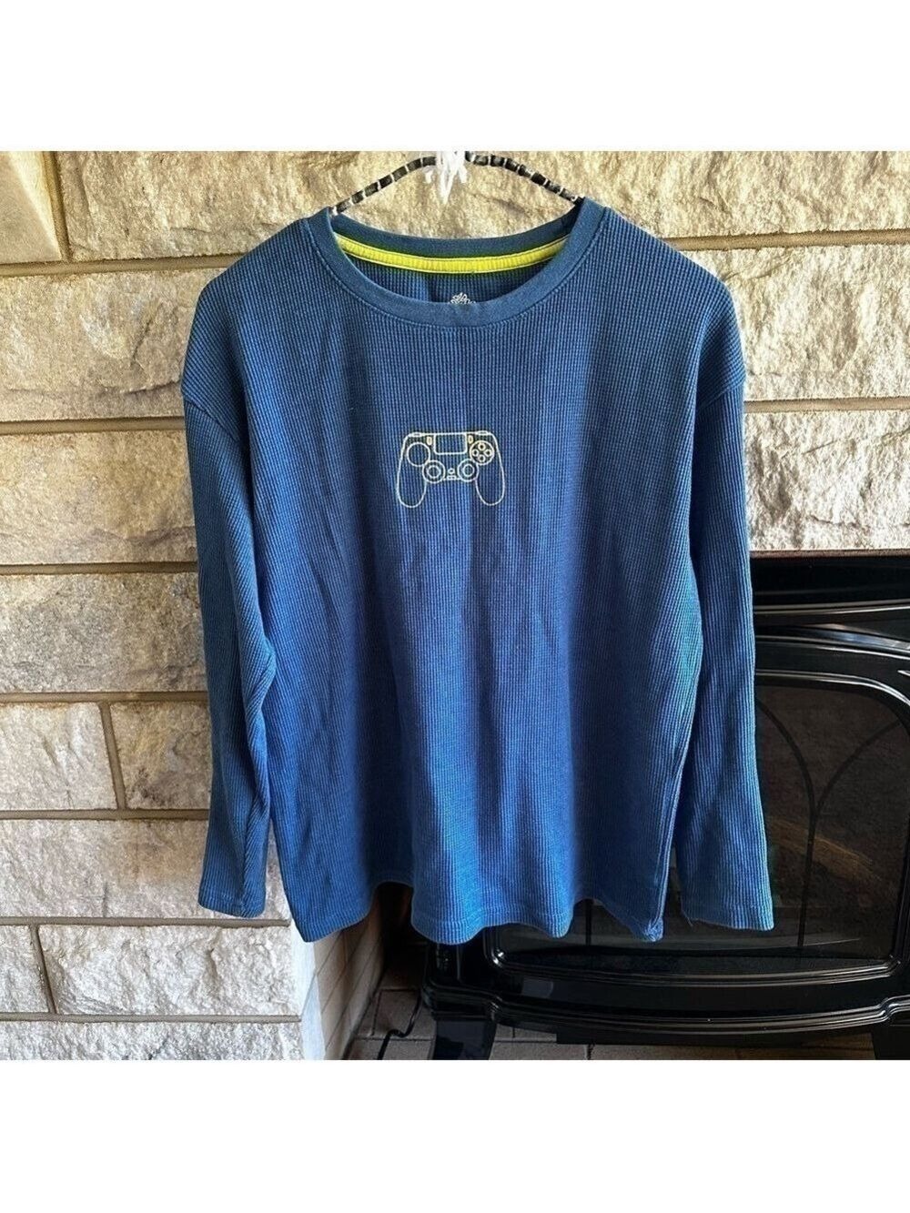 Thereabouts boys long sleeve gamer shirt size 14H-16H blue